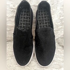Vionic black suede perforated slip on‎ comfort shoes sz8